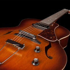 Godin 5th Avenue Kingpin P90 / Cognac Burst